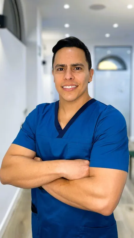 Dr. Eloy Bustamante